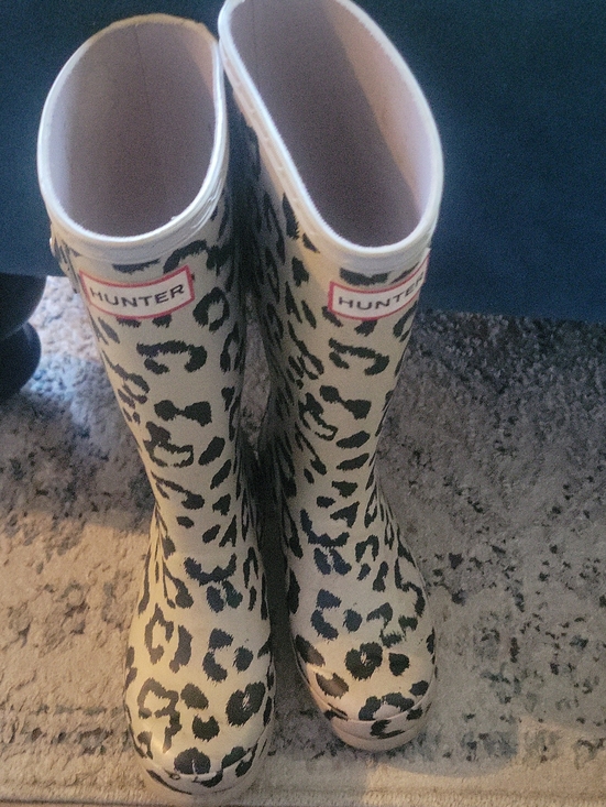 Hunter Other - Hunter Leopard-Print Tall Rain Boots in Cream and Black. Girls Size 3